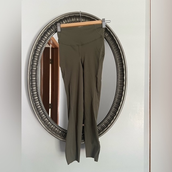 lululemon athletica Pants - Lululemon Crop Leggings